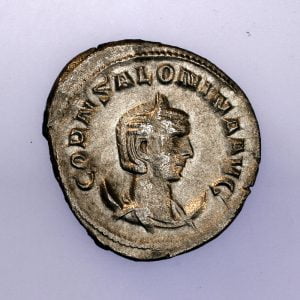 Salonia AR Antoninianus VESTA Obv