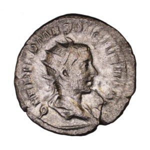 Herennius-Etruscus-AR-Antoninianus-PIETAS-AVGG-RIC142b-obv