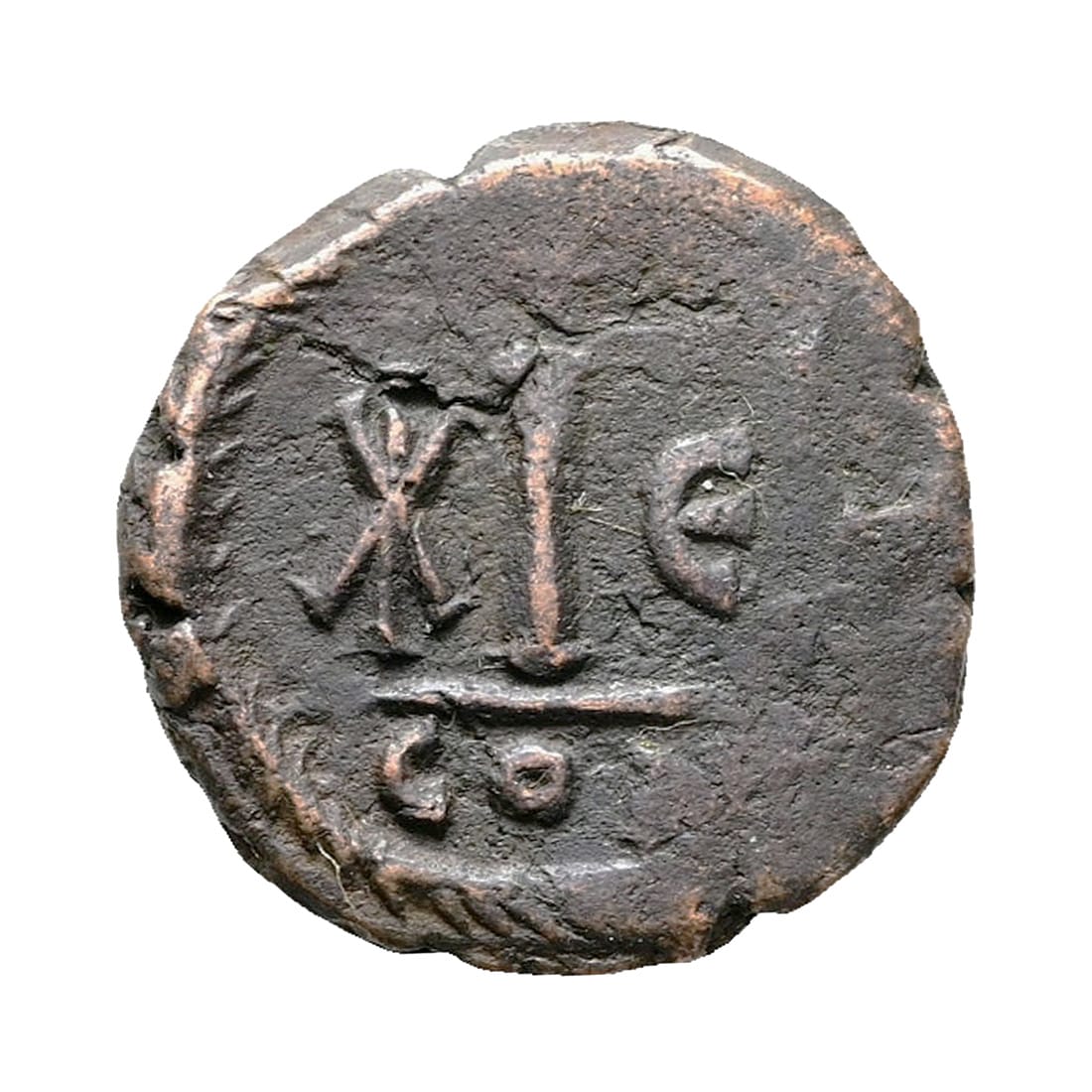 Maurice Tiberius AE Decanummium - Large I (Constantinople Mint) - Image 2