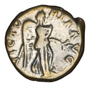 Hadrian AR Denarius - VICTORIA AVG - Image 2